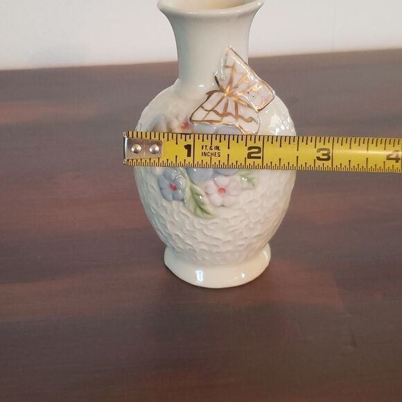 Pretty Vintage Porcelain Floral Butterfly Bud Vase with Gold Trim - Picture 10 of 10
